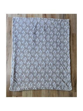 Kirkland Super Soft Damask Luxe Plush 60" X 50" Blanket Throws Gray/White